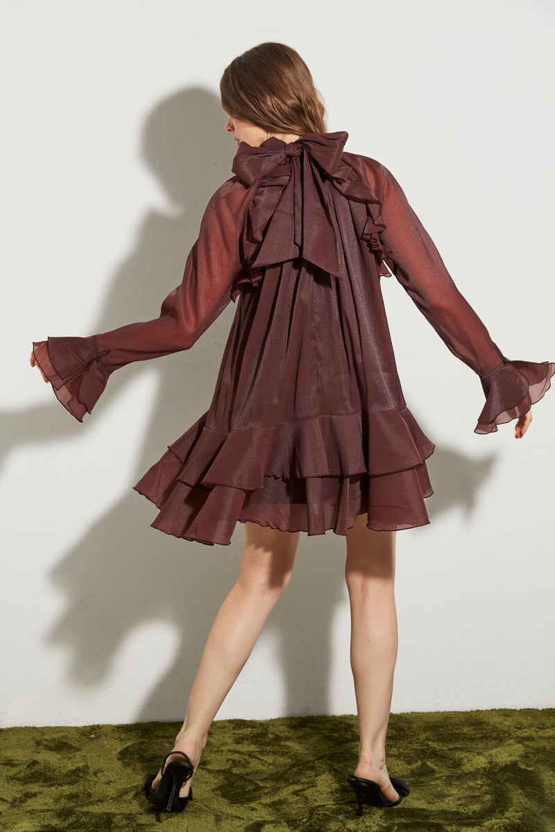ROBE À VOLANT
