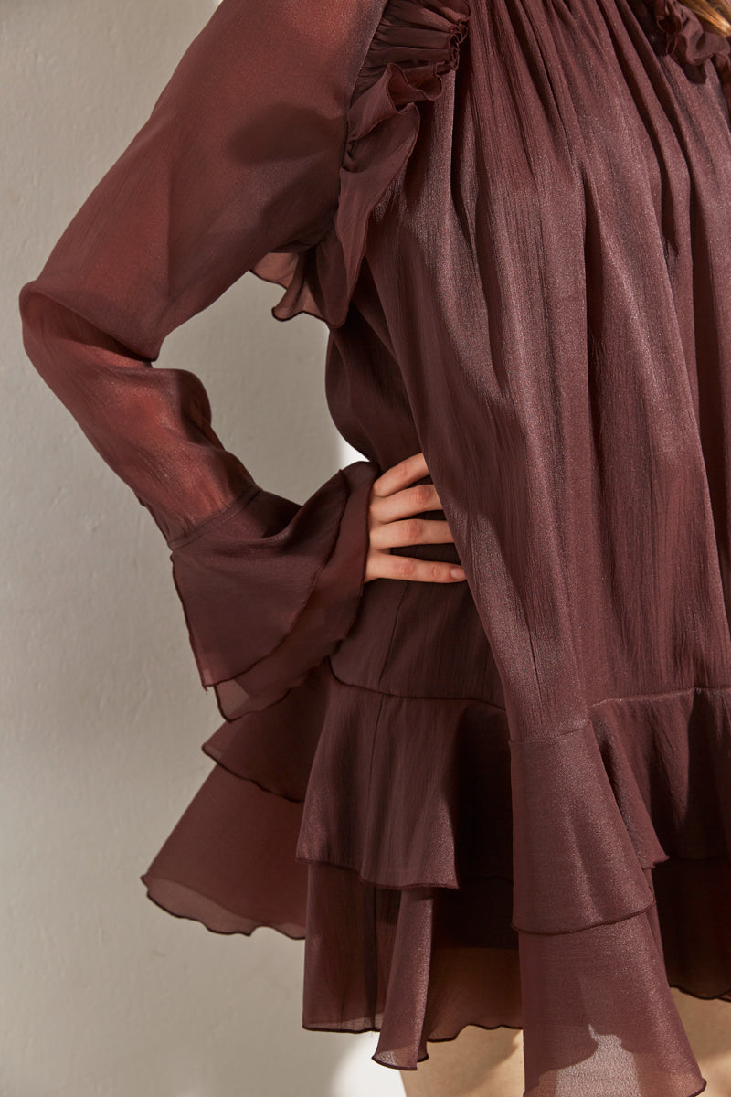 ROBE À VOLANT