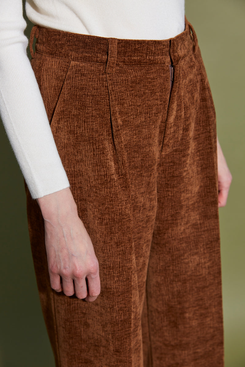 PANTALON EN VELOURS CÔTELÉ