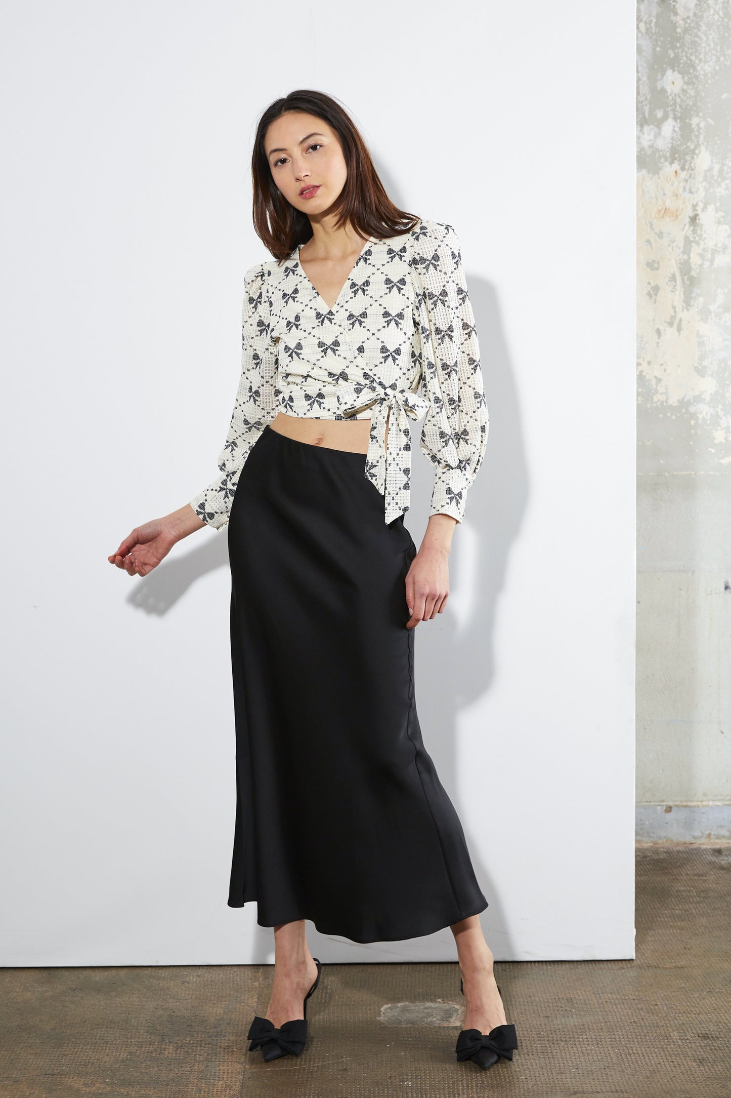 PREMIUM SATIN BLACK SKIRT