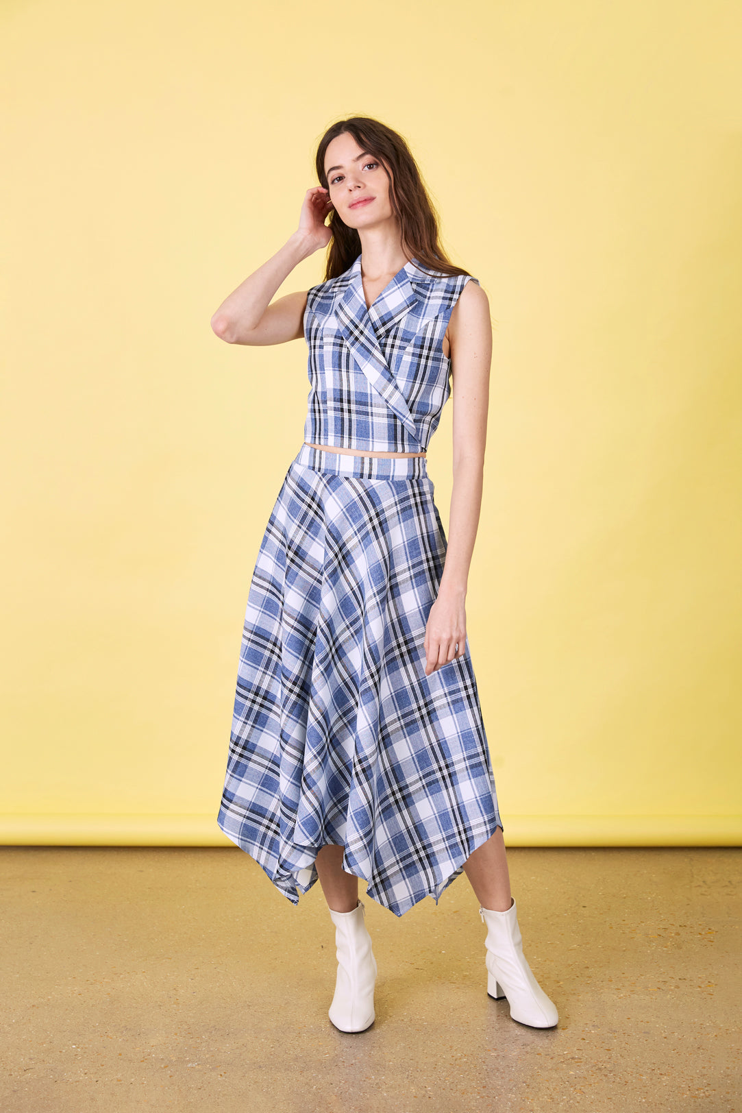 LACE AND SEQUINS TOP