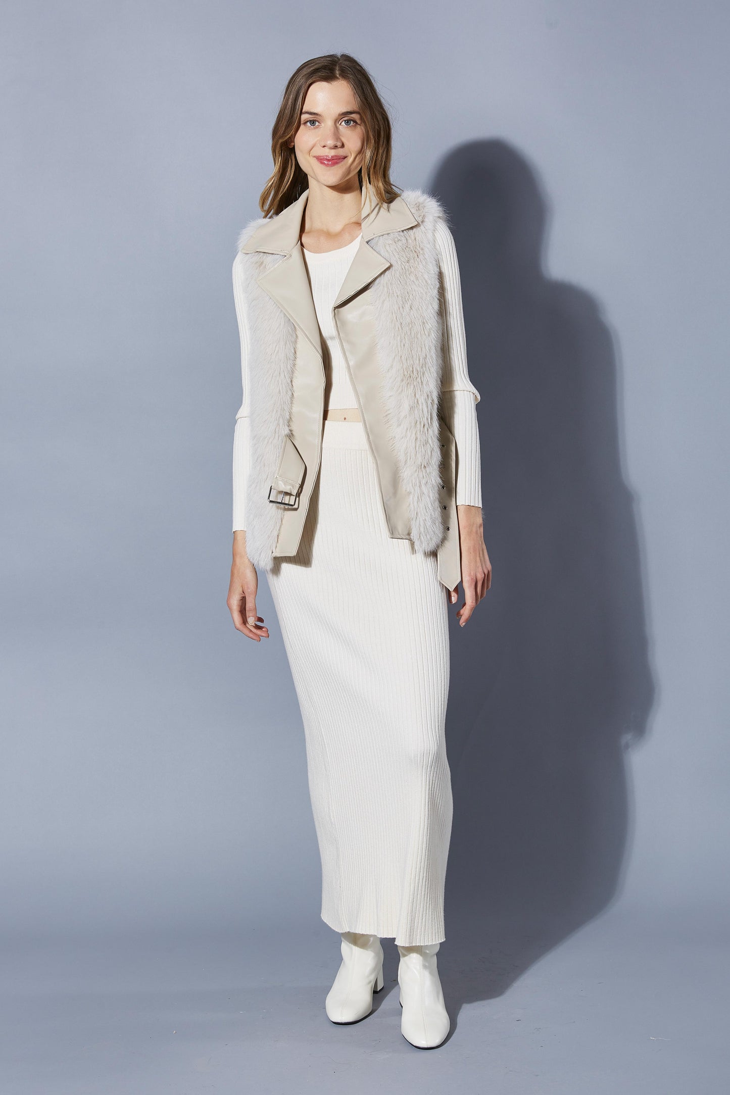 SLEEVELESS FAUX LEATHER JACKET WITH FUR