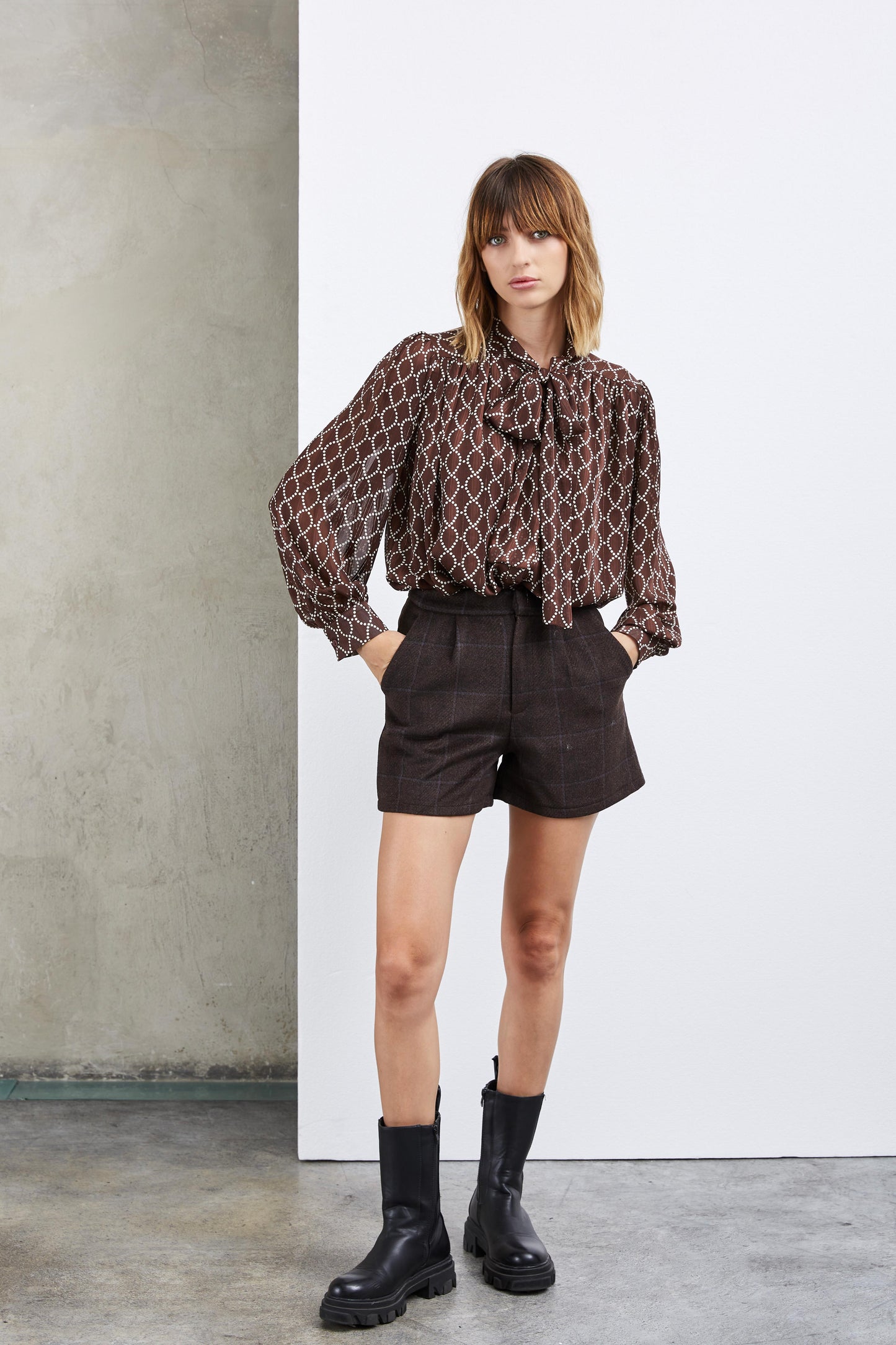 DOT BOW TIE SHIRT