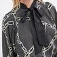 BLOUSE LAVALLIÈRE IMPRIMÉ CHAÎNES