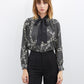 BLOUSE LAVALLIÈRE IMPRIMÉ CHAÎNES