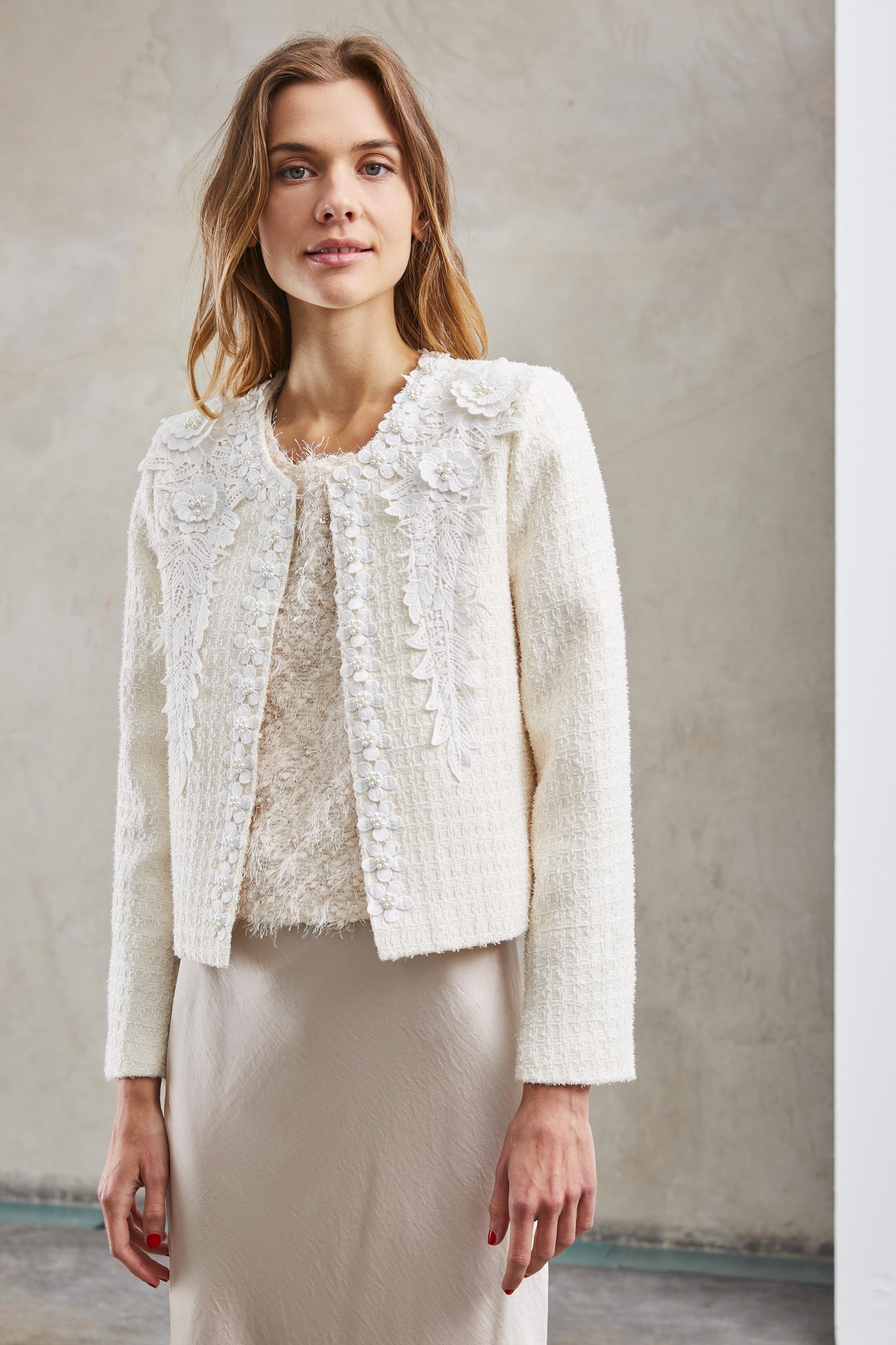 VESTE EN TWEED À PERLES