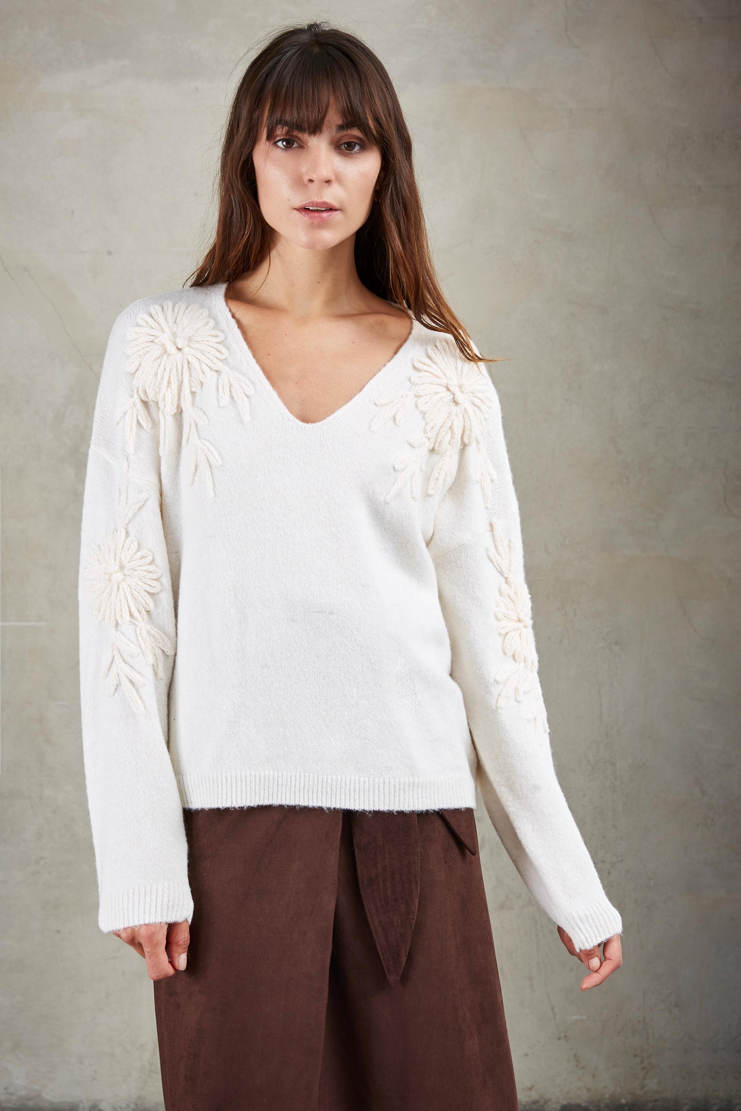 PULL EN MAILLE À FLEURS