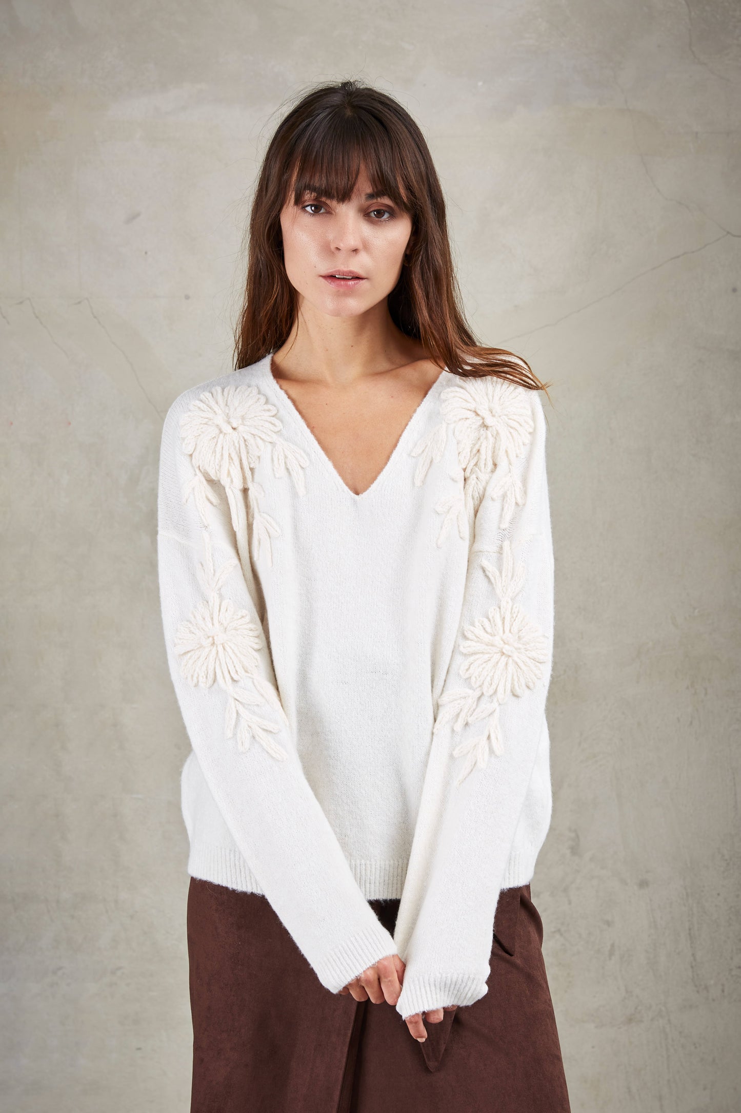 PULL EN MAILLE À FLEURS