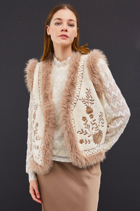 VESTE SANS MANCHES À FOURRURE