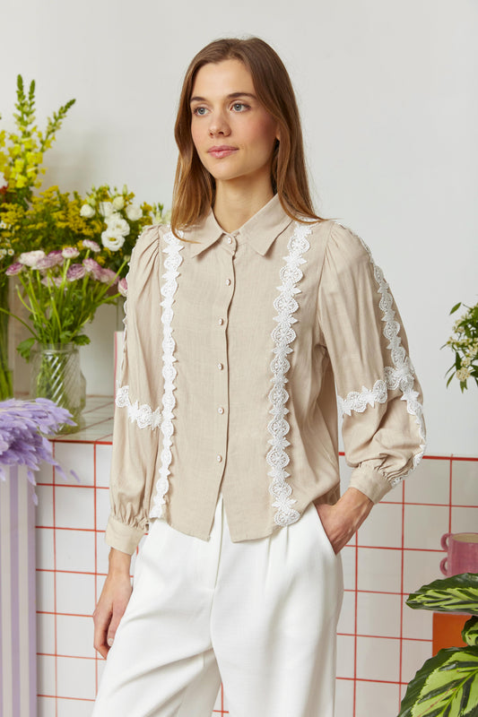 CHEMISE EN DENTELLE