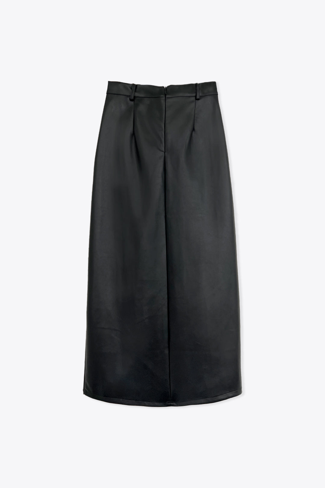 JUPE EN SIMILI CUIR A BOUTONS