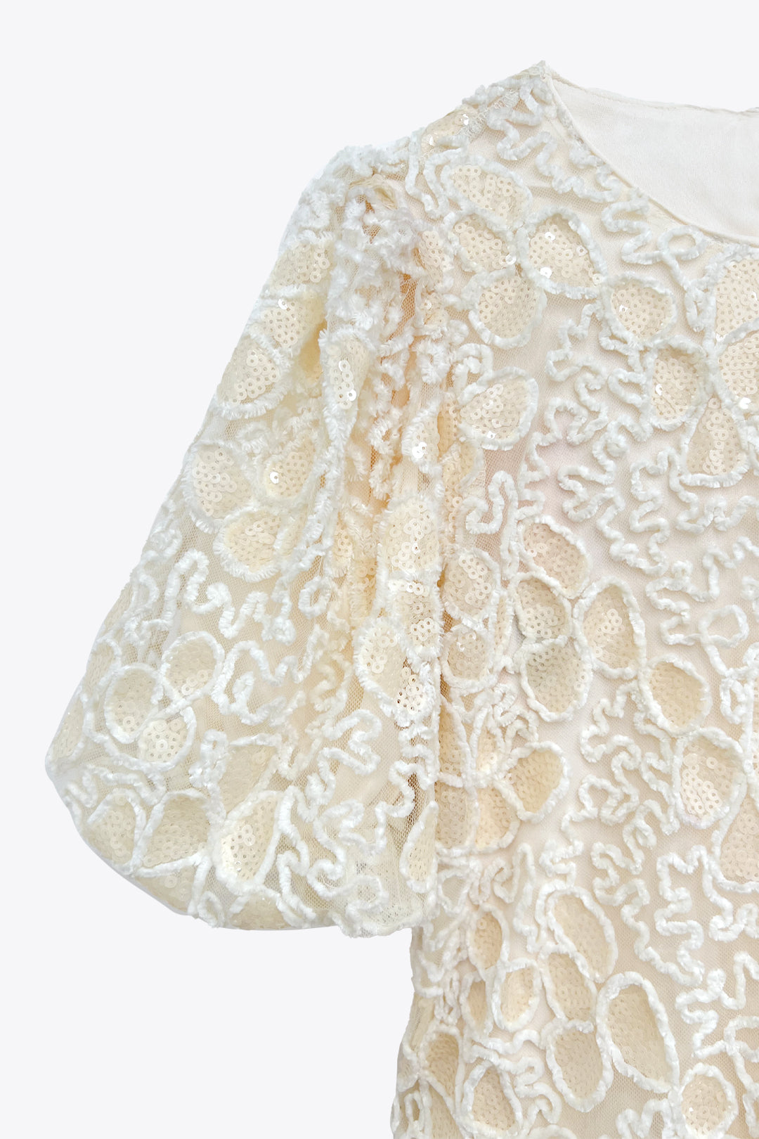 ROBE PAILLETÉE À DENTELLE