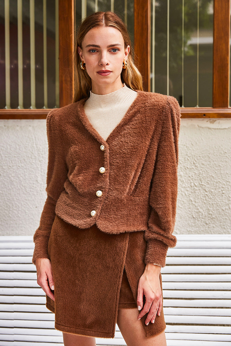 FURRY KNIT VEST WITH PEARL