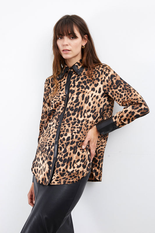 CHEMISE LÉOPARD EN SIMILI CUIR