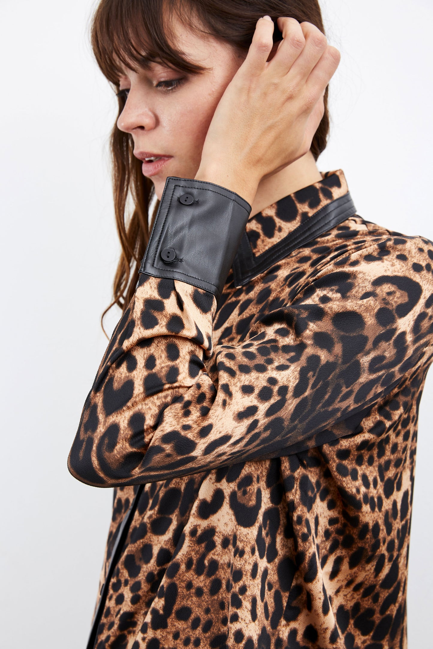 LEOPARD SHIRT IN FAUX LEATHER