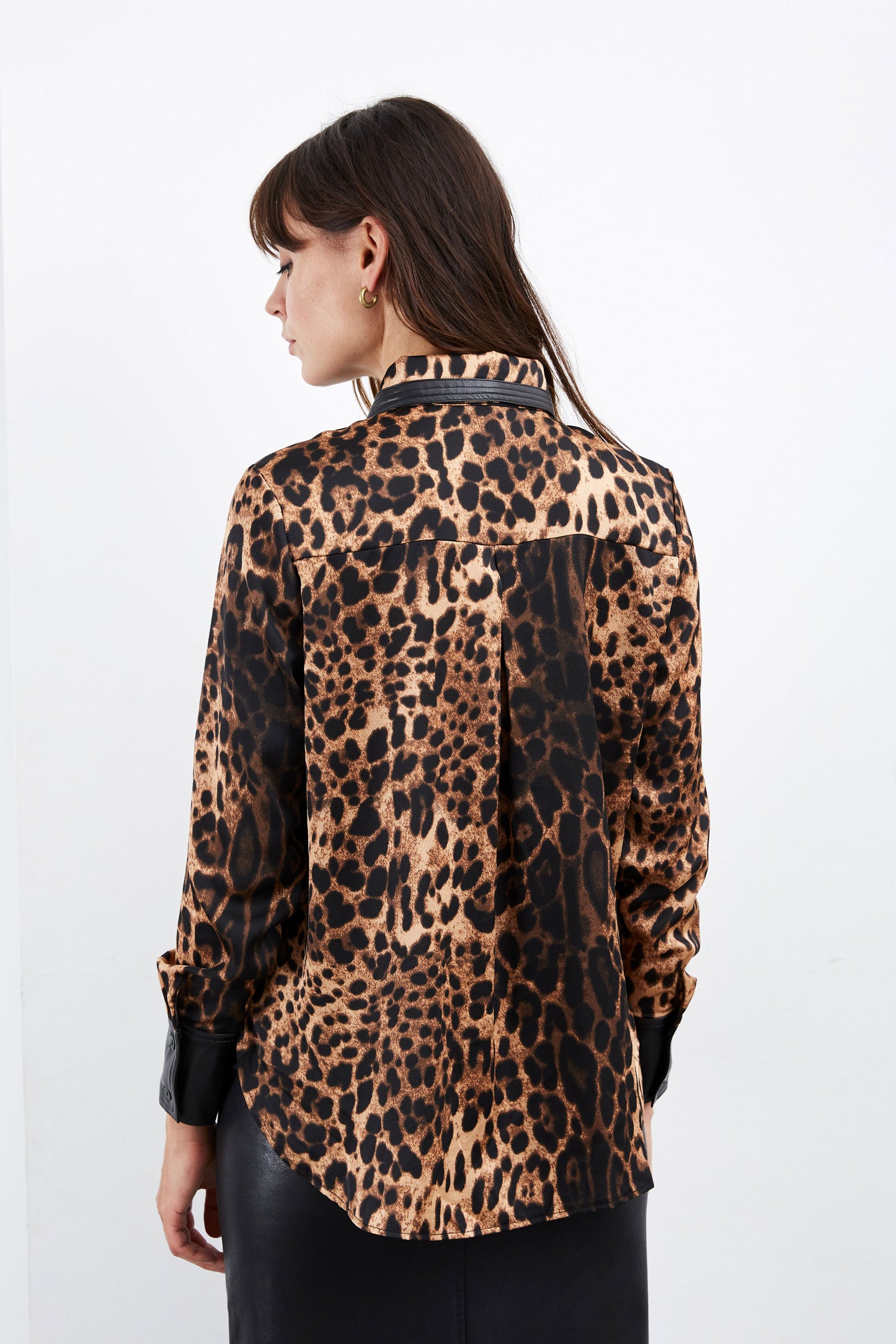 LEOPARD SHIRT IN FAUX LEATHER