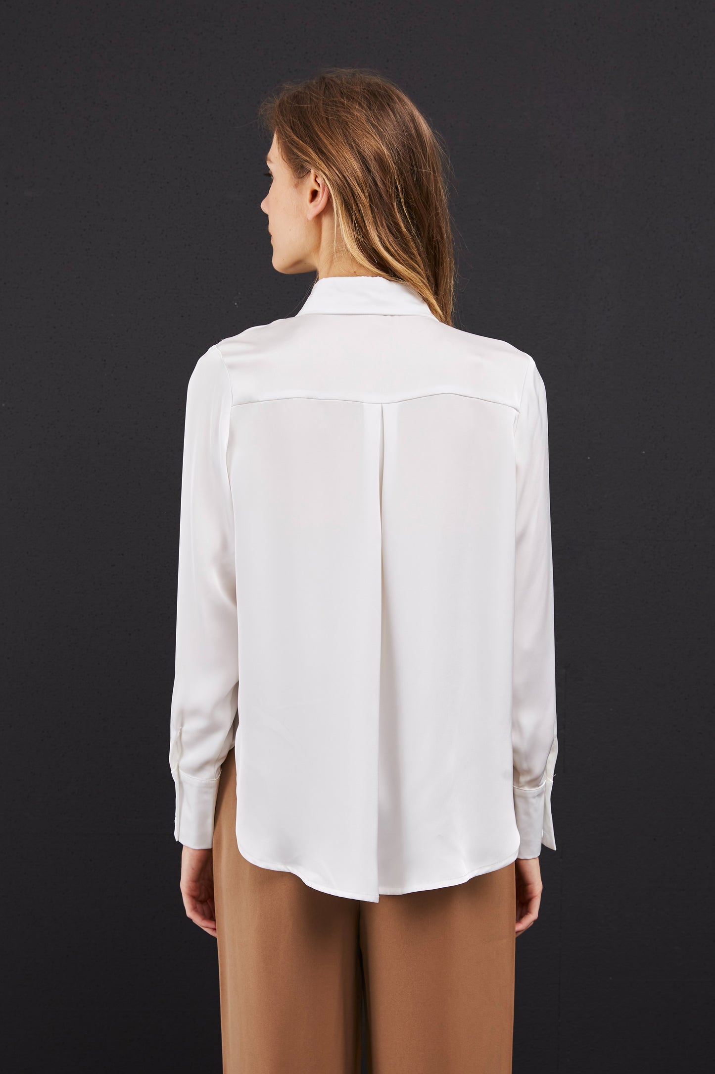 LACE SHIRT WITH PEARL