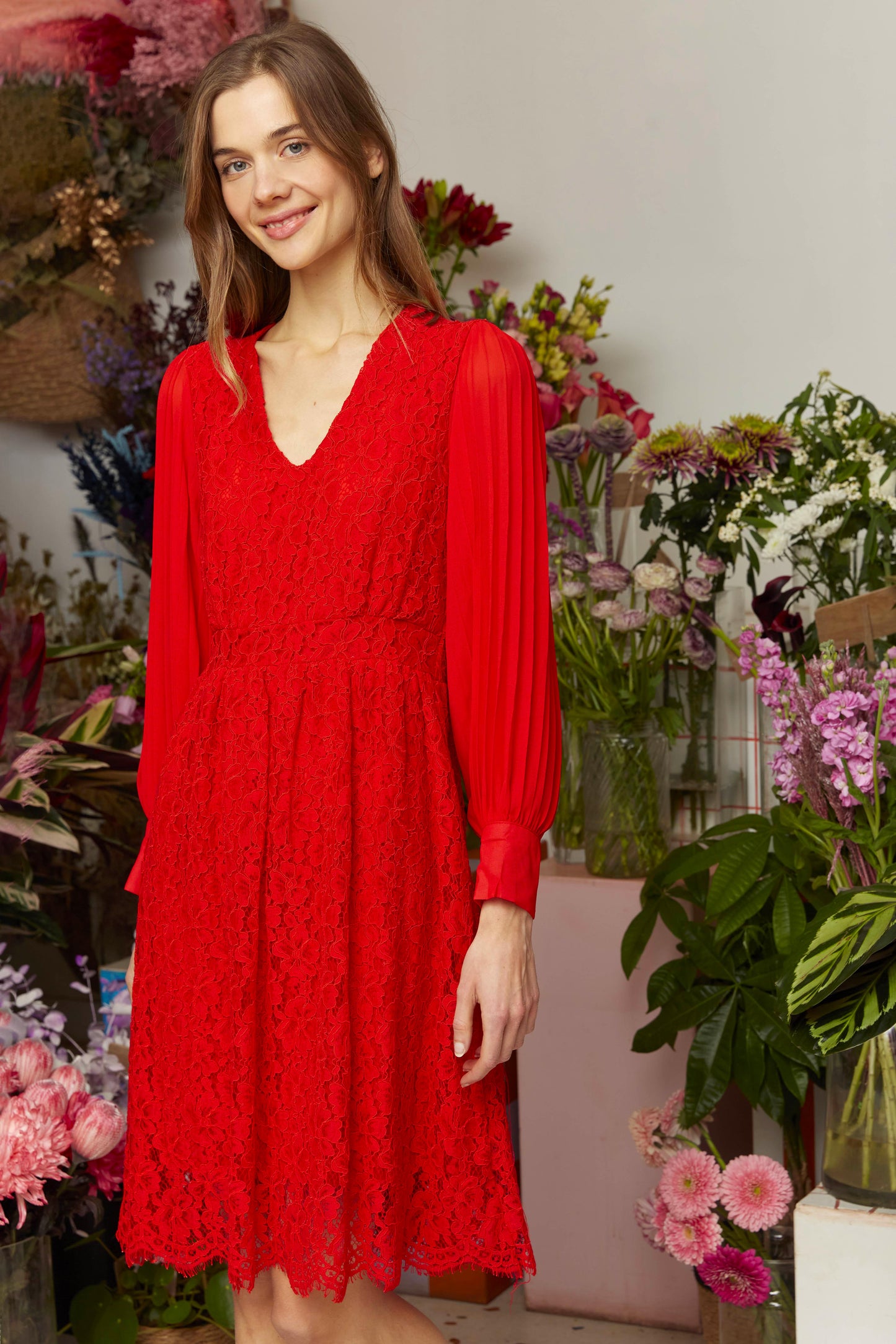ROBE À DENTELLE ROUGE